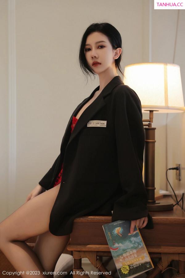尹甜甜  [XiuRen]高清写真图 2023.03.27 No.6475 尹甜甜 万宁旅拍第3张图片